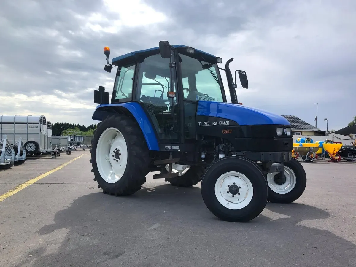 New Holland TL70 Tractor 2000 - Image 3