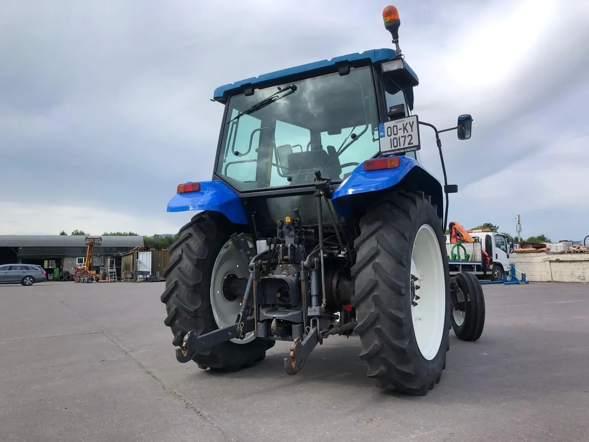 New Holland TL70 Tractor 2000 - Image 2