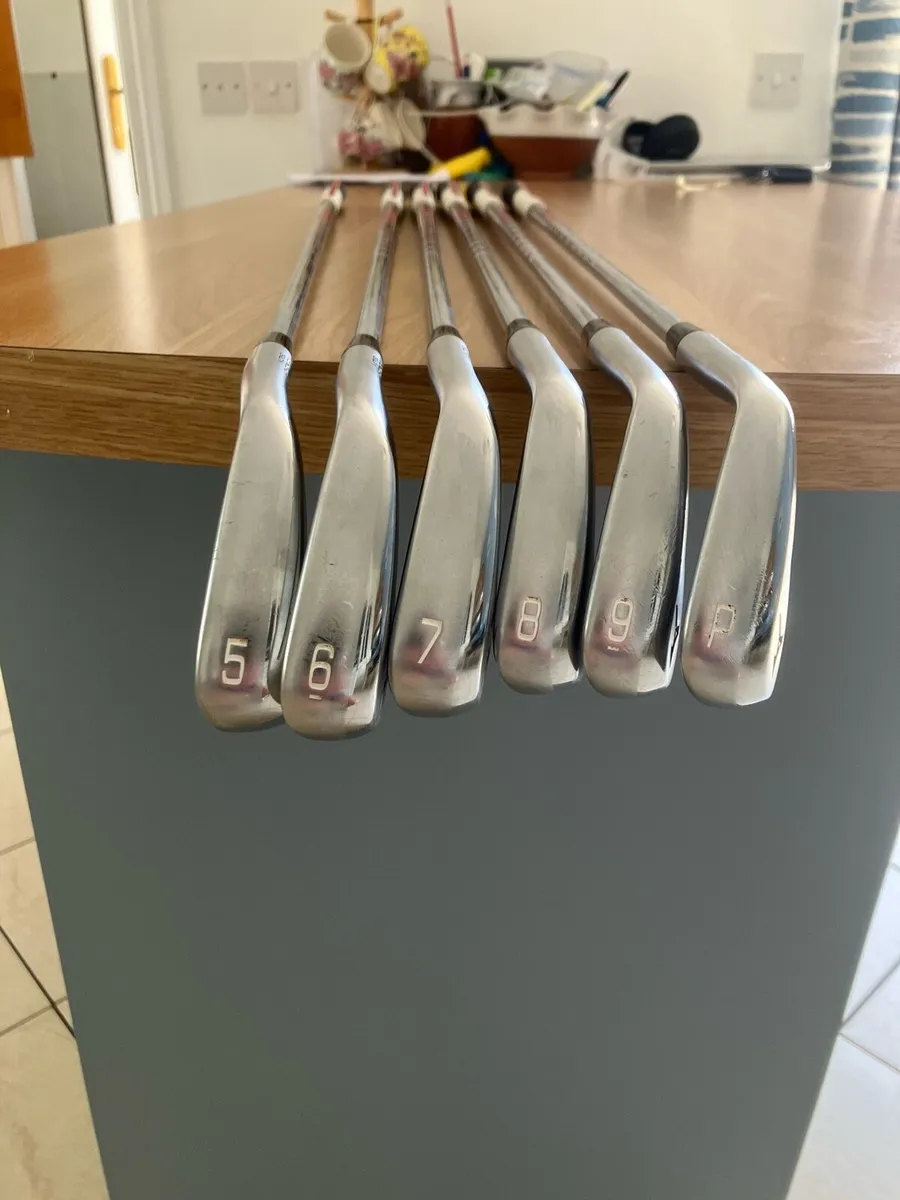 Mizuno 923 Hot Metal Pro - Image 1