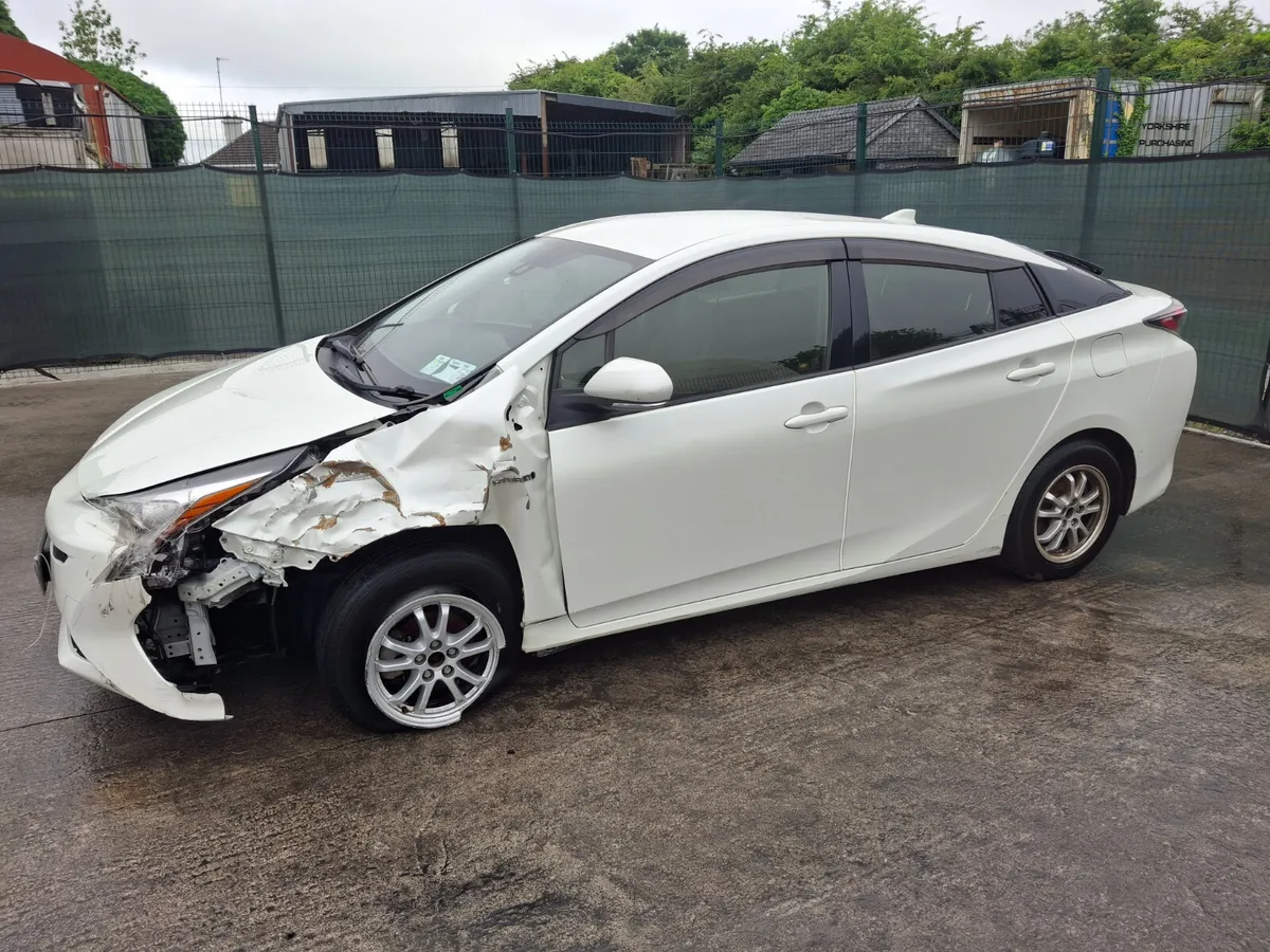 172 Toyota Prius Hybrid - Image 2