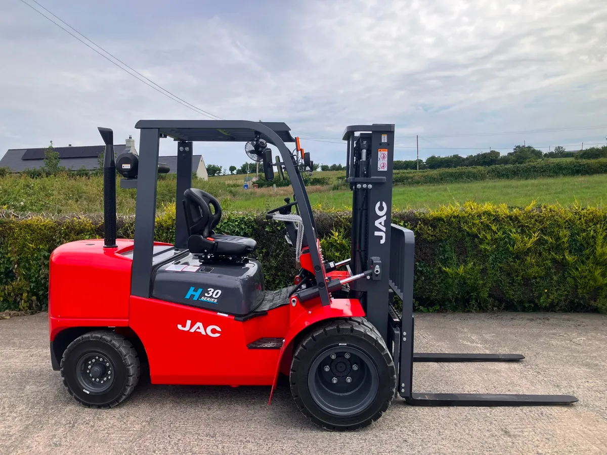 New JAC Twin Wheel Forklift **Online Auction** - Image 3