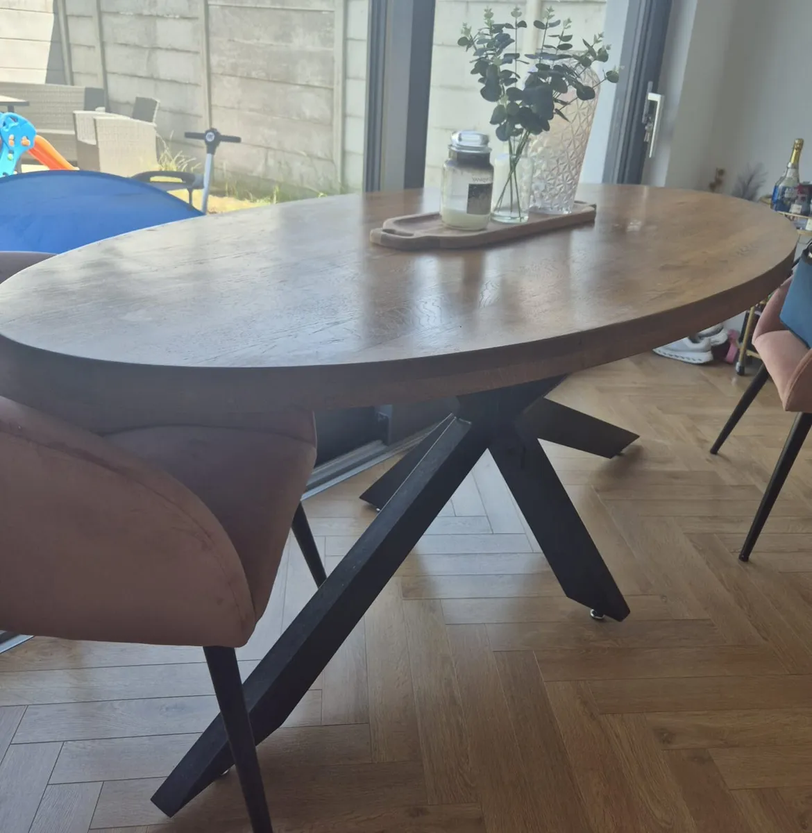 Dining table - Image 1