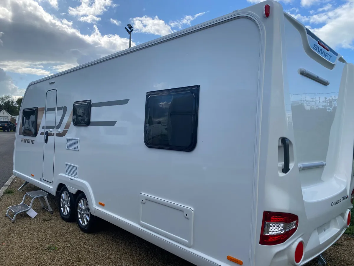 2021 SWIFT FB QUATTRO 6/7 BERTH TOURING CARAVAN - Image 4