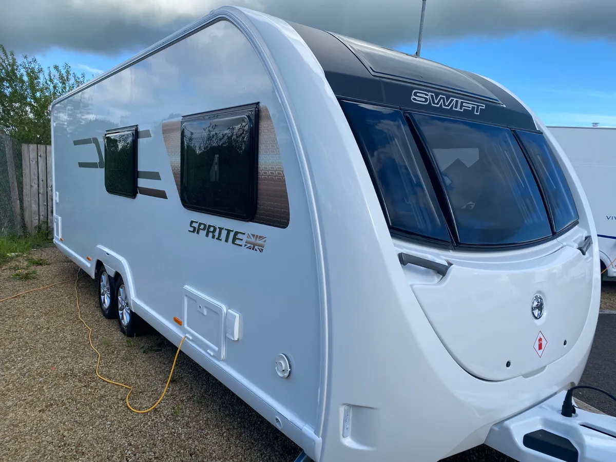 2021 SWIFT FB QUATTRO 6/7 BERTH TOURING CARAVAN - Image 2