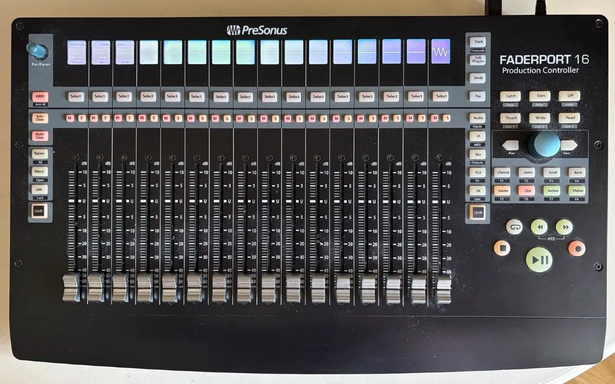 Presonus Faderport 16 - Image 1
