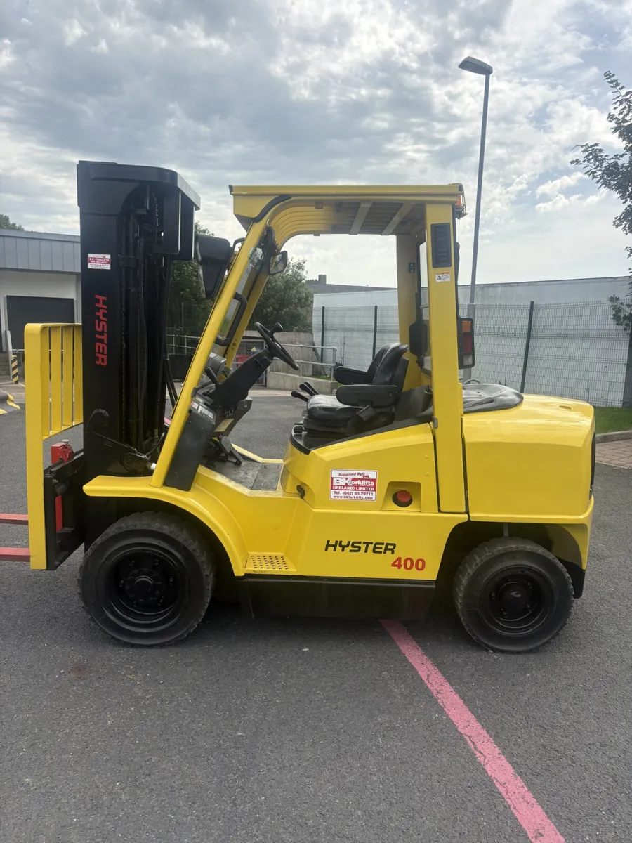 Hyster H4.0XM Forklift - Image 1