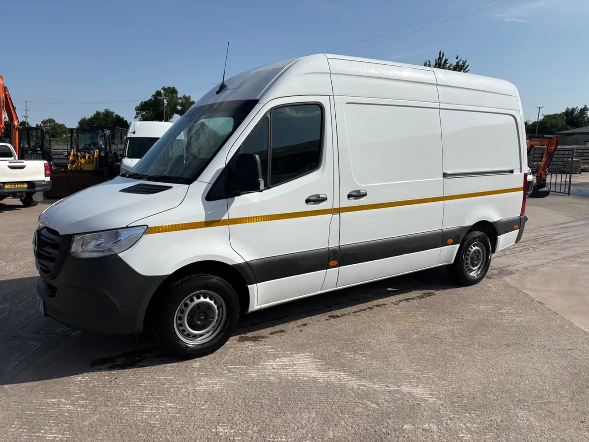 2024 Mercedes Sprinter MWB low miles Finance Arran - Image 4