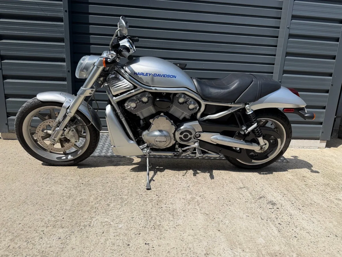06 Harley - Davidson street rod (vrscr) 9,610 km - Image 2
