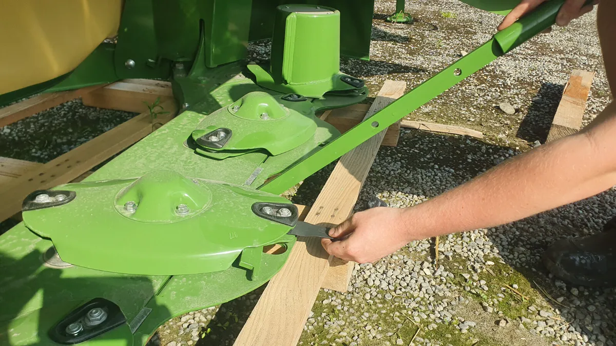 In Stock New Krone AMR240 8 foot mower - Image 4