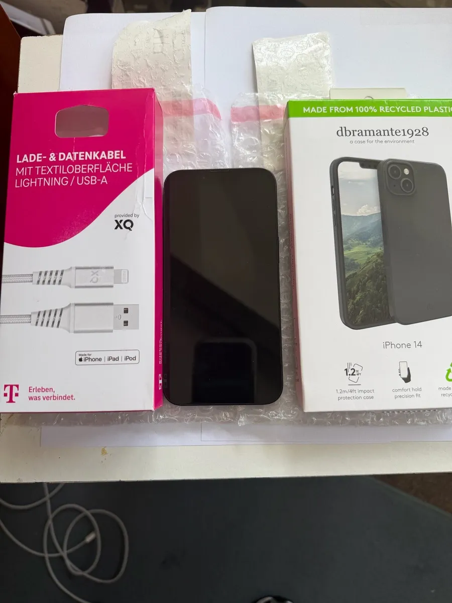 iPhone 14 - Image 1
