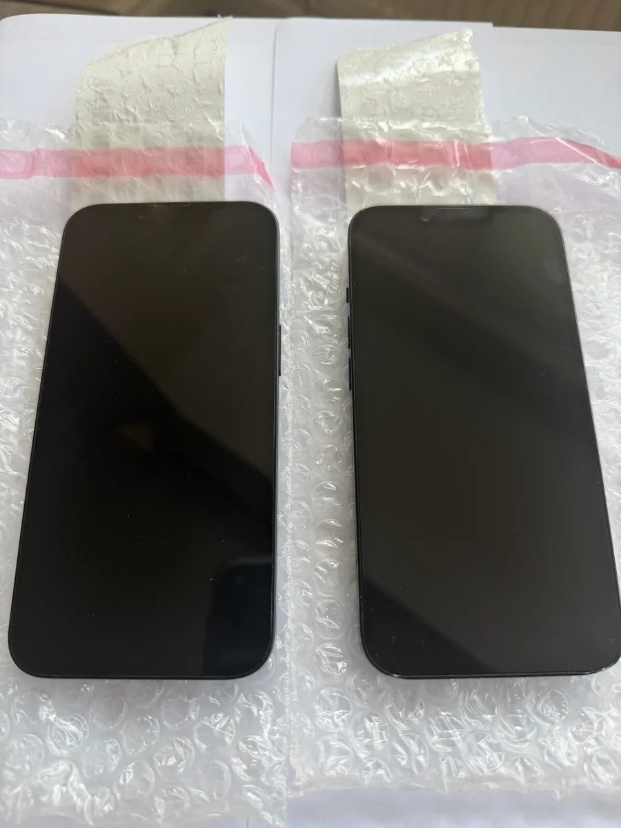 iPhone 14 - Image 2