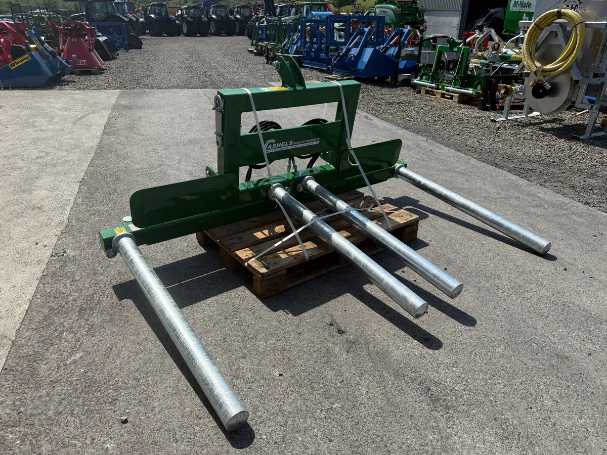 Cashels Vari Width Bale Lifter - Image 1