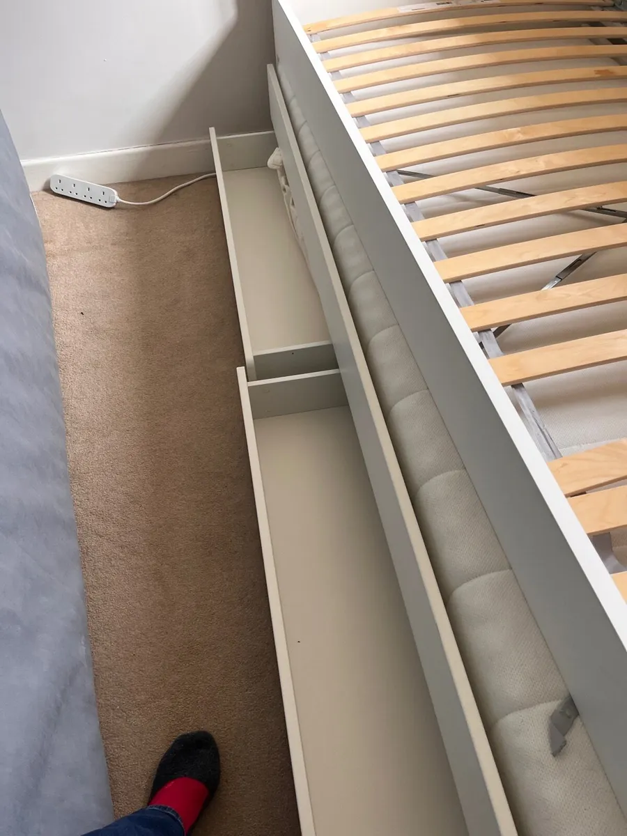 Bed with guest bed and storage - Image 3