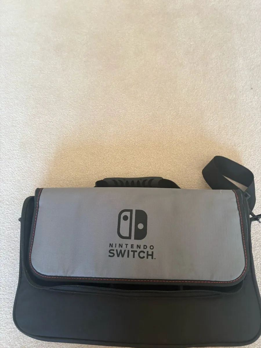 Nintendo Switch - Image 2