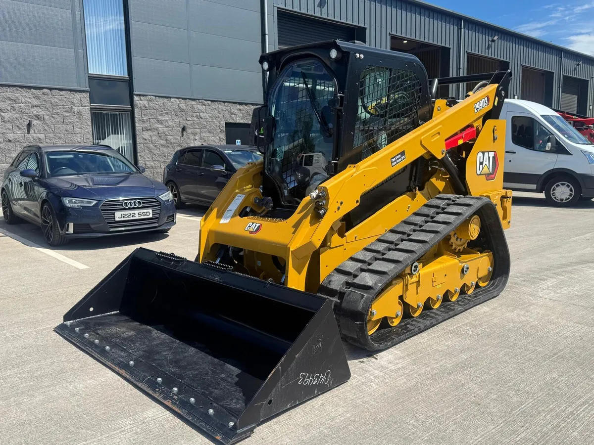 NEW UNUSED CAT 299D3 SKIDSTEER - Image 4