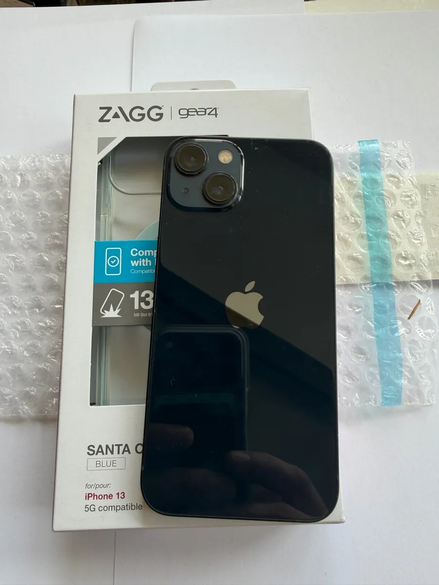 iPhone 13 - Image 1