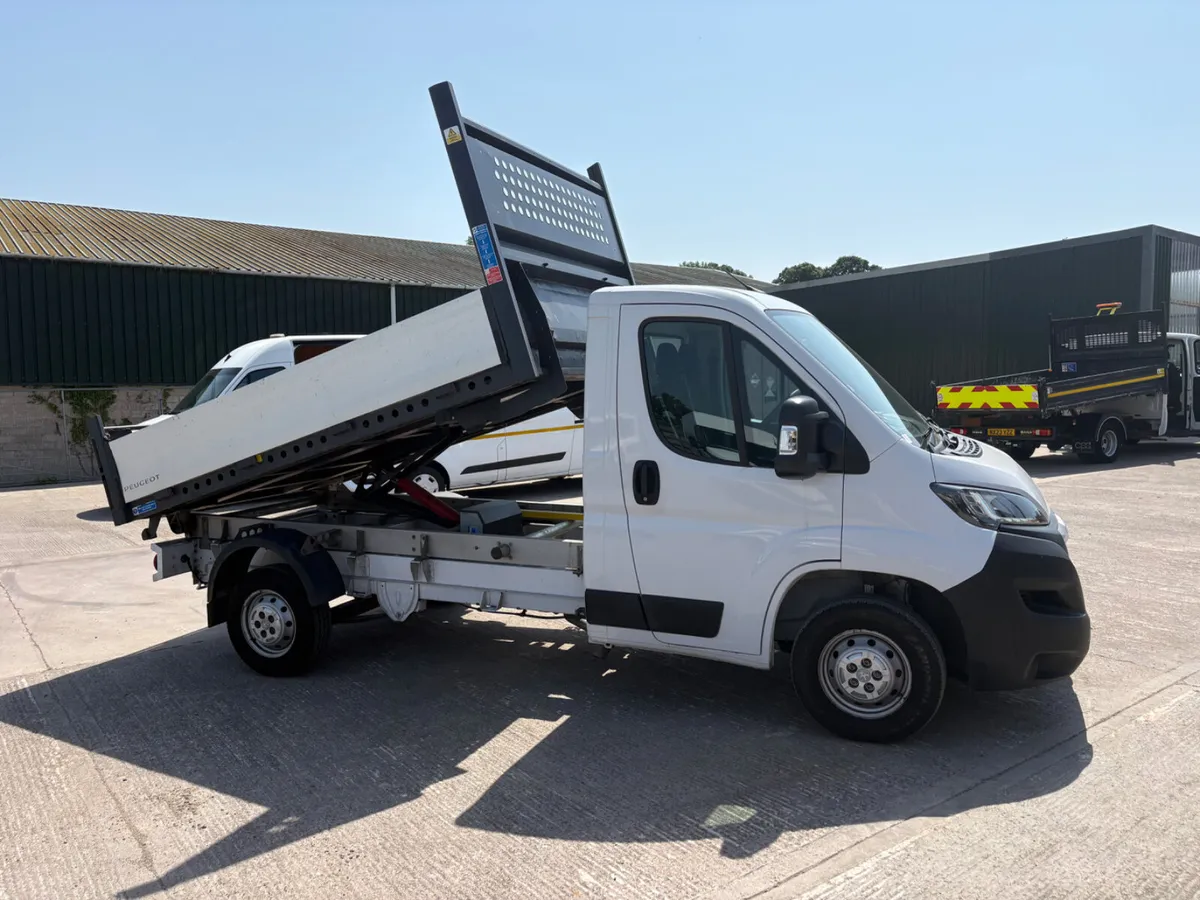 2022 Peugeot Boxer Tipper low miles Finance Arrang - Image 1