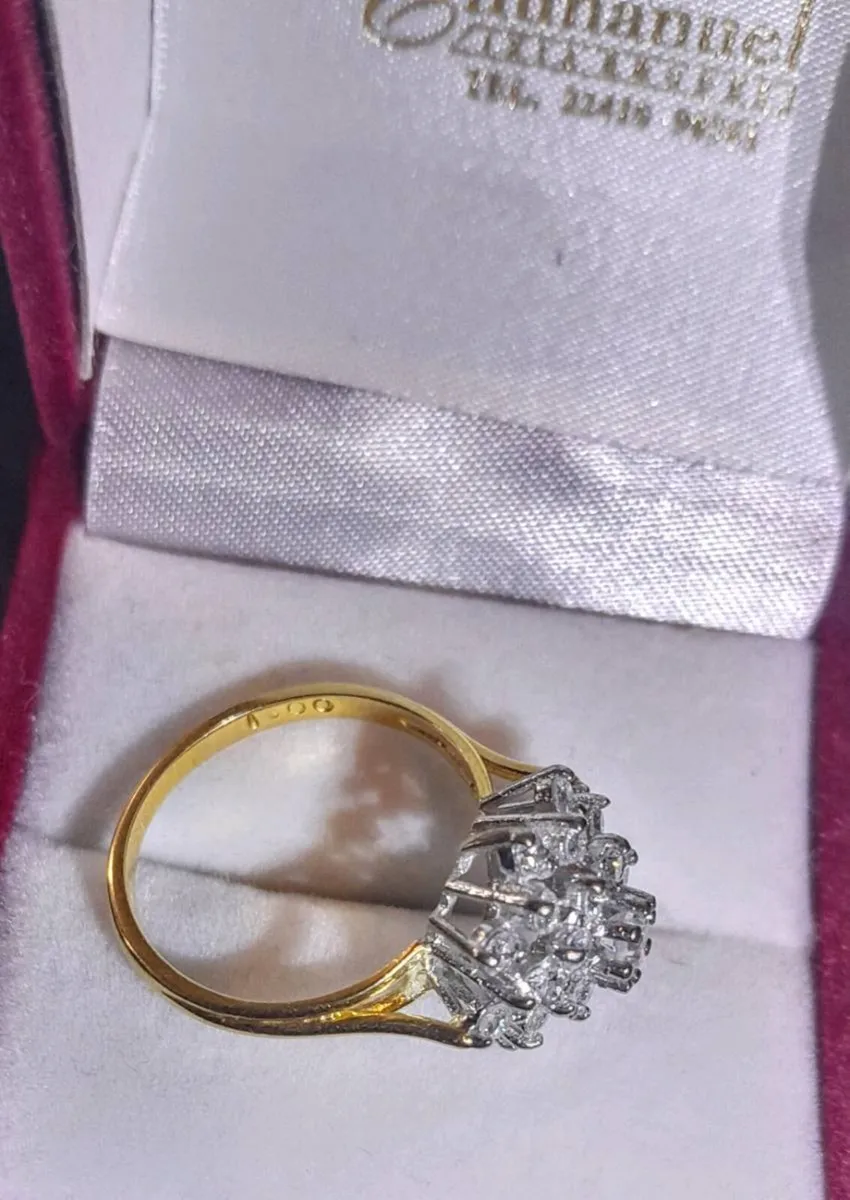 Bargain 18k gold diamond cluster ring stamped 1ct - Image 4
