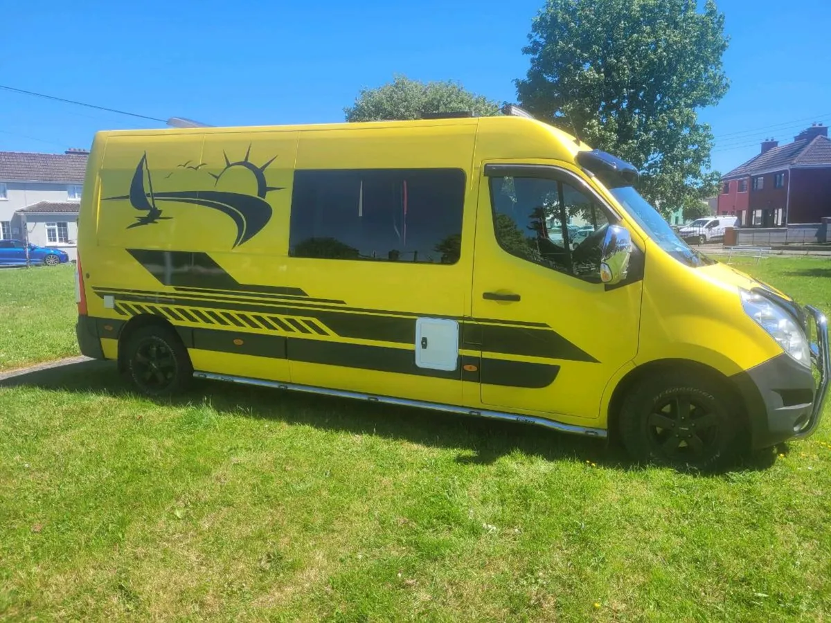 171 Renault Master 4 berth campervan - Image 1