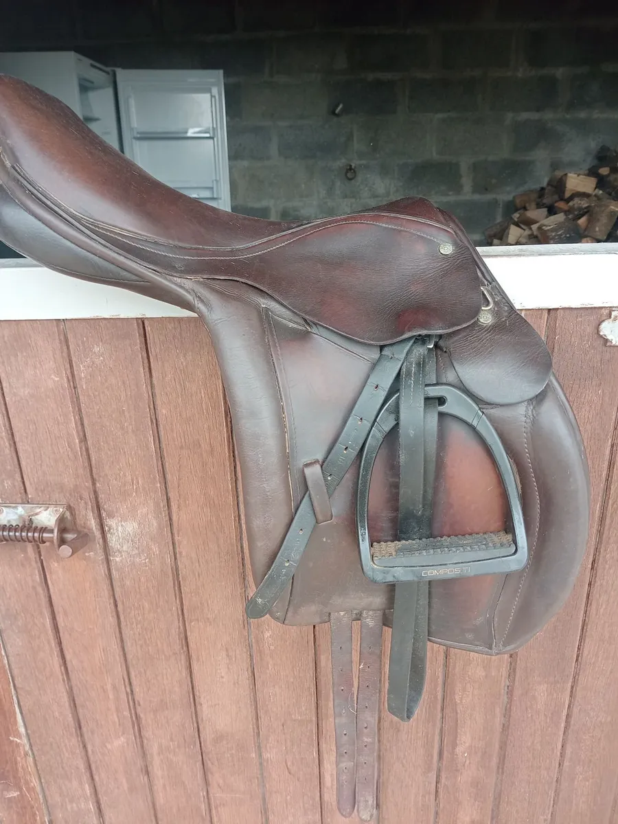 Tackroom clear out - Image 1