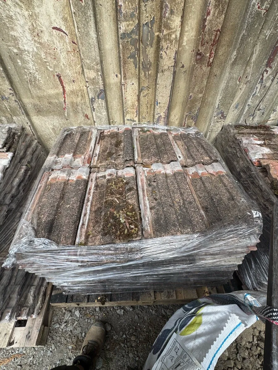 old  roof tiles - Image 4