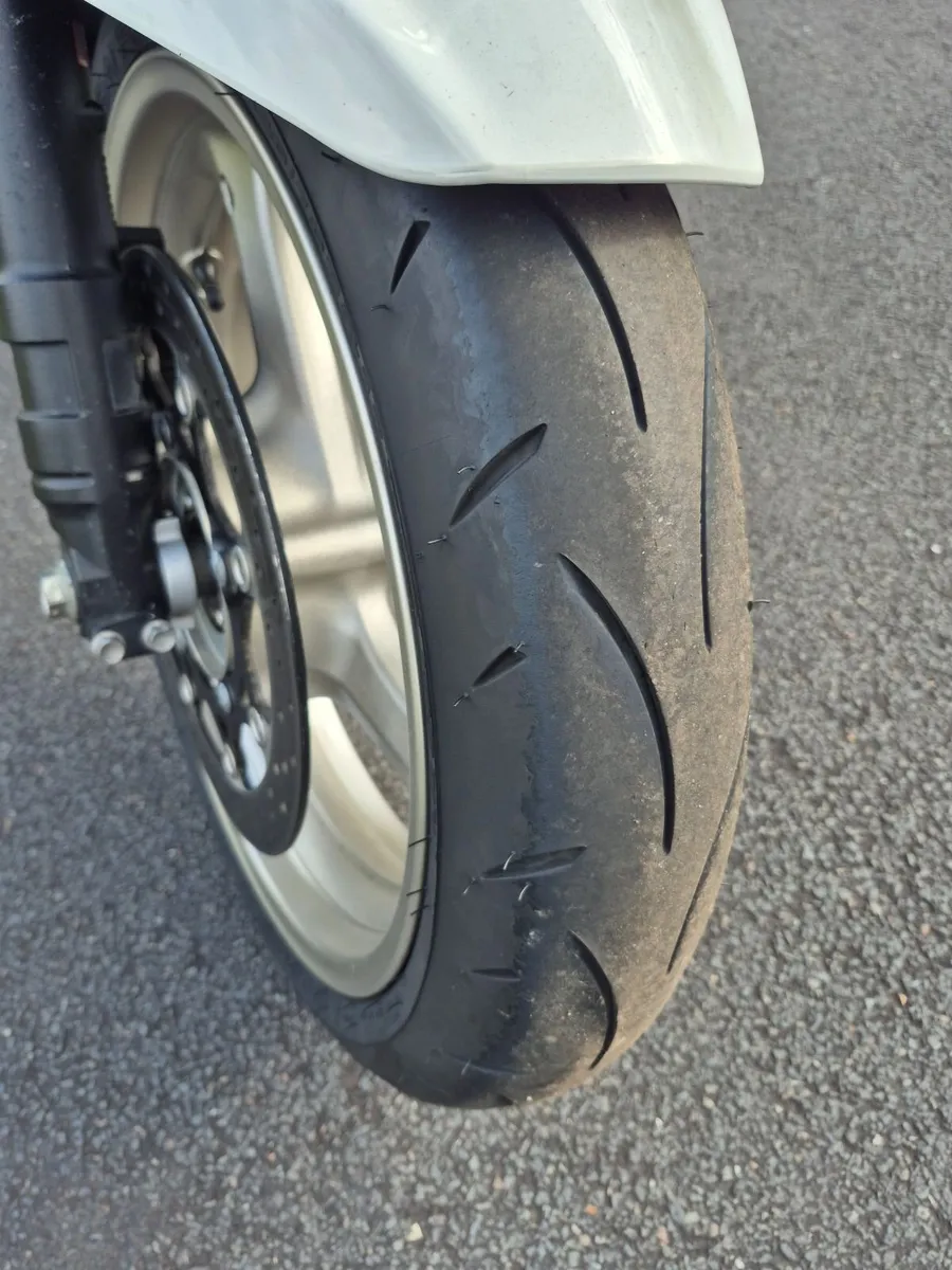 Suzuki GSF 2009 - Image 2