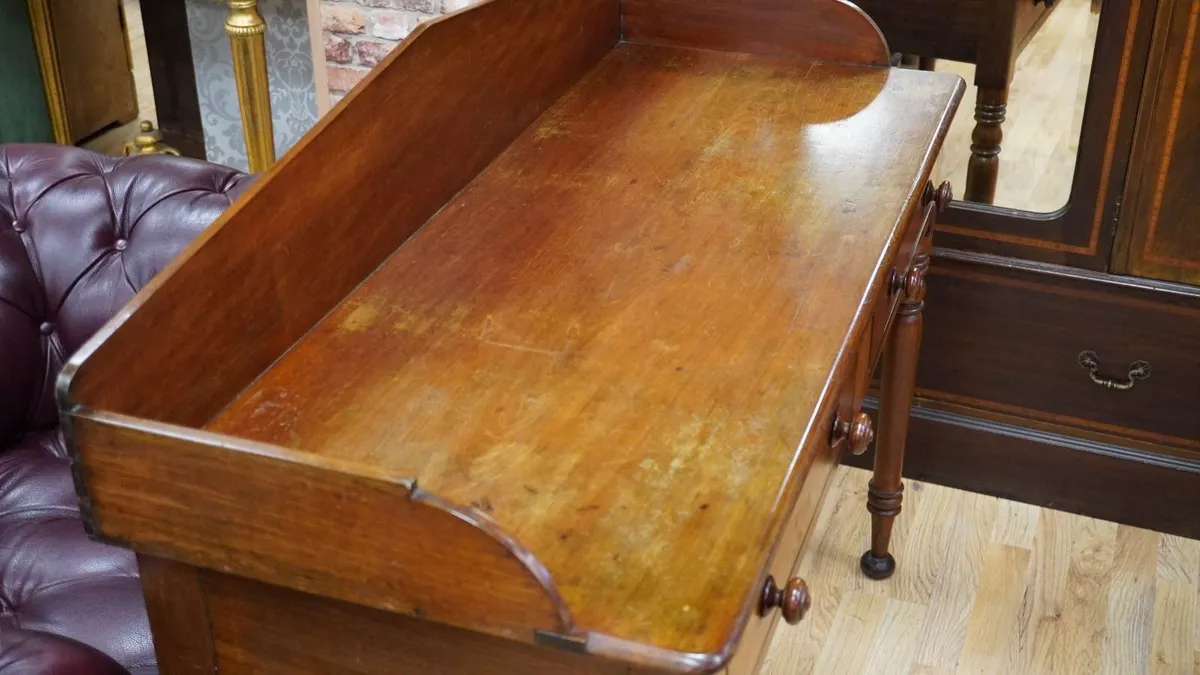 Victorian Mahogany Gallery Table - Image 3