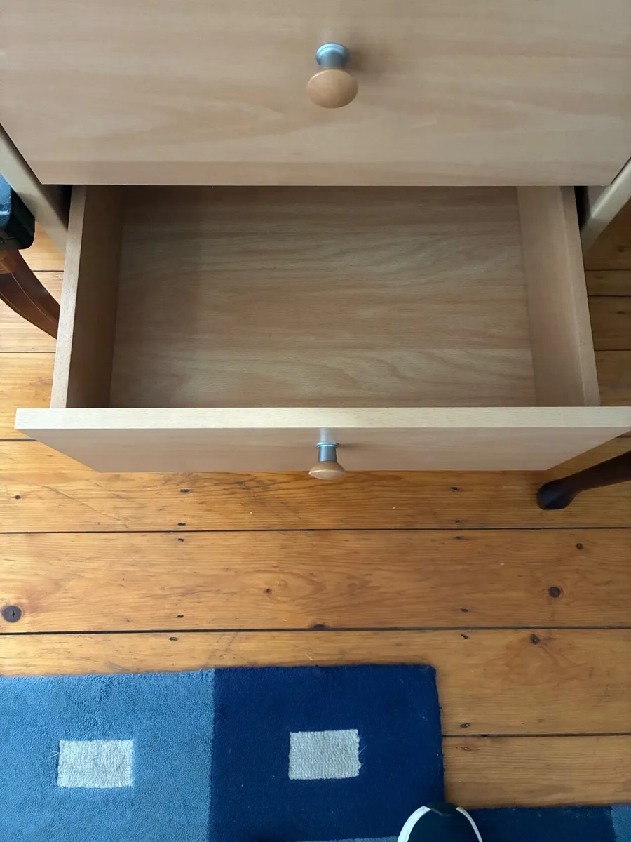 Four drawer chest of drawers - Image 2