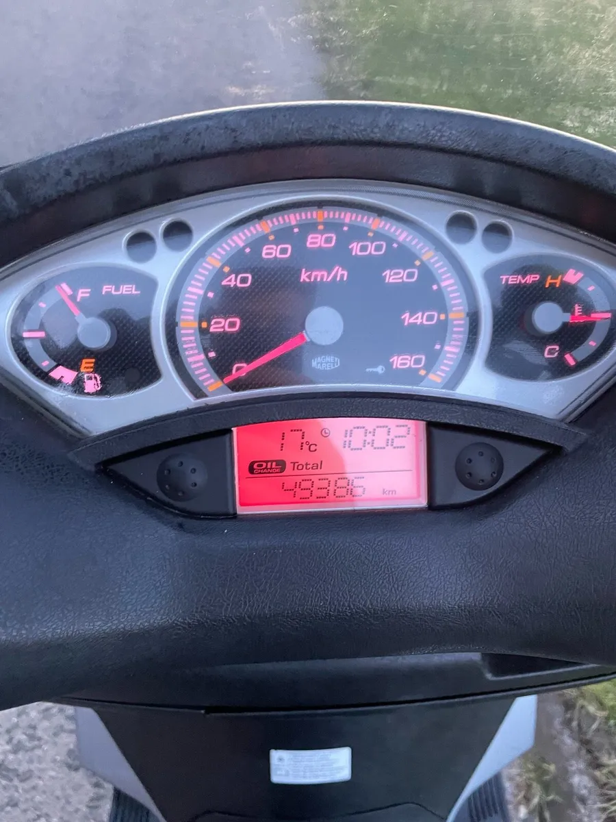 Yamaha X max - Image 3