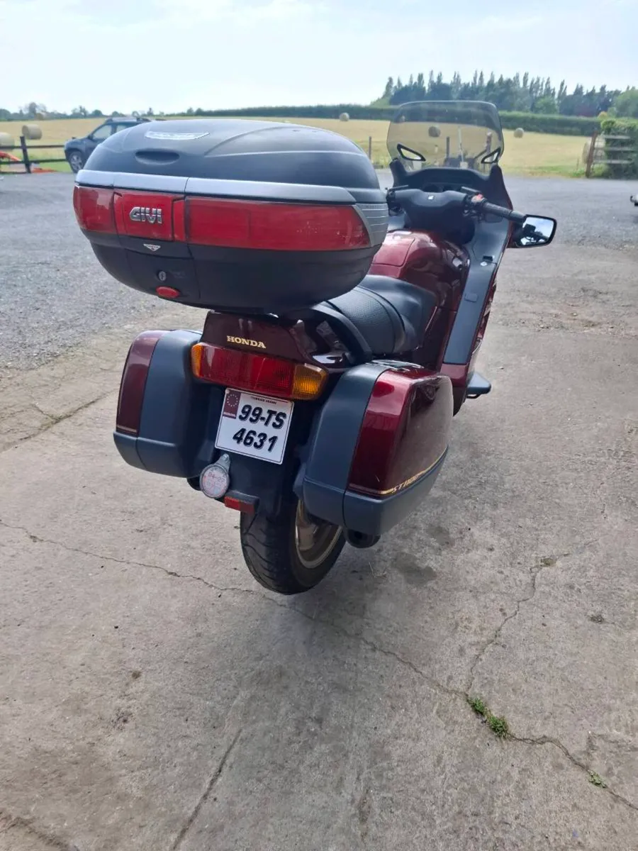 Honda Pan European - Image 4