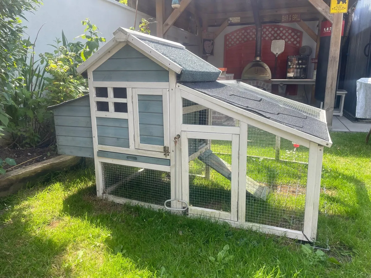Rabbit Hutch / Guinea pig / Hen House - Image 1