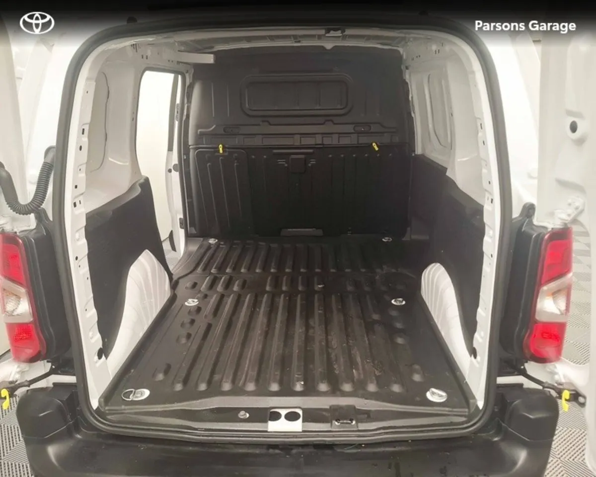 Toyota Proace City CITY 1.5 GX SWB 650KG - Image 4
