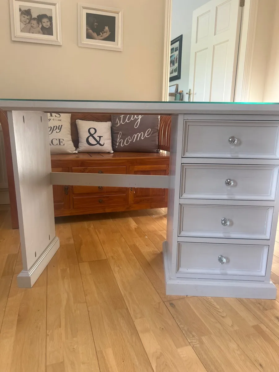 Dressing table - Image 2