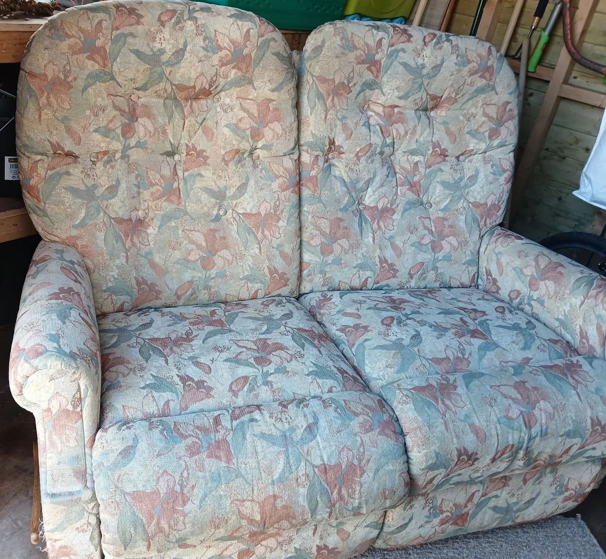 Recliner couch - Image 1