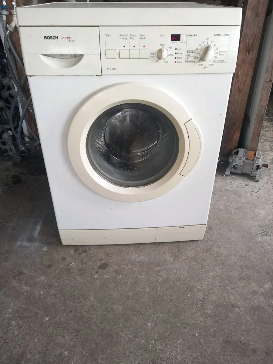 Bosch 7kg washing machine - Image 1