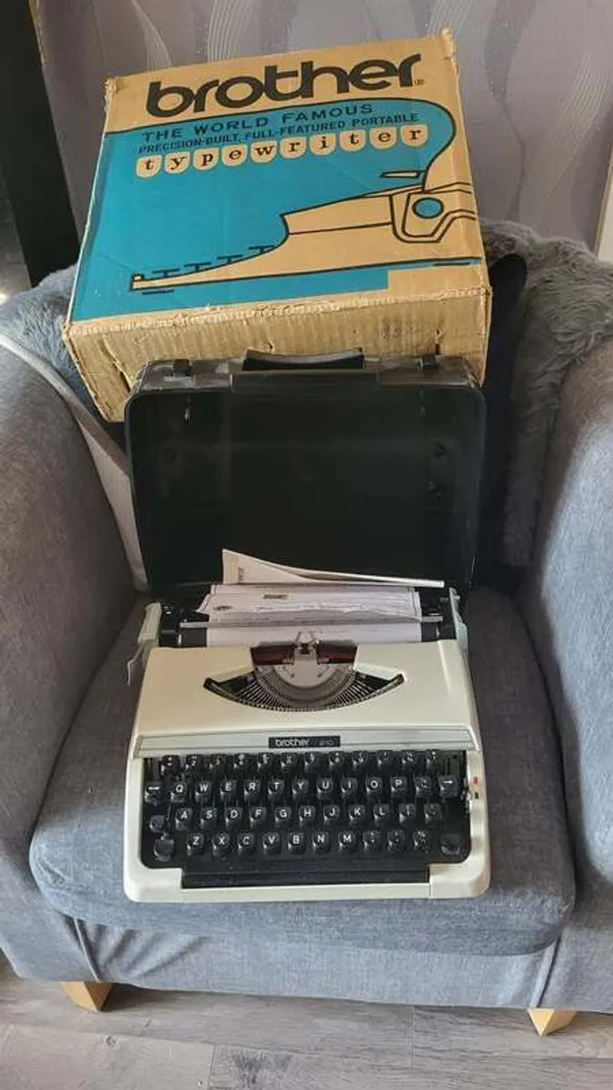 Anitique Brother 210 Typewriter 1970s - Image 1