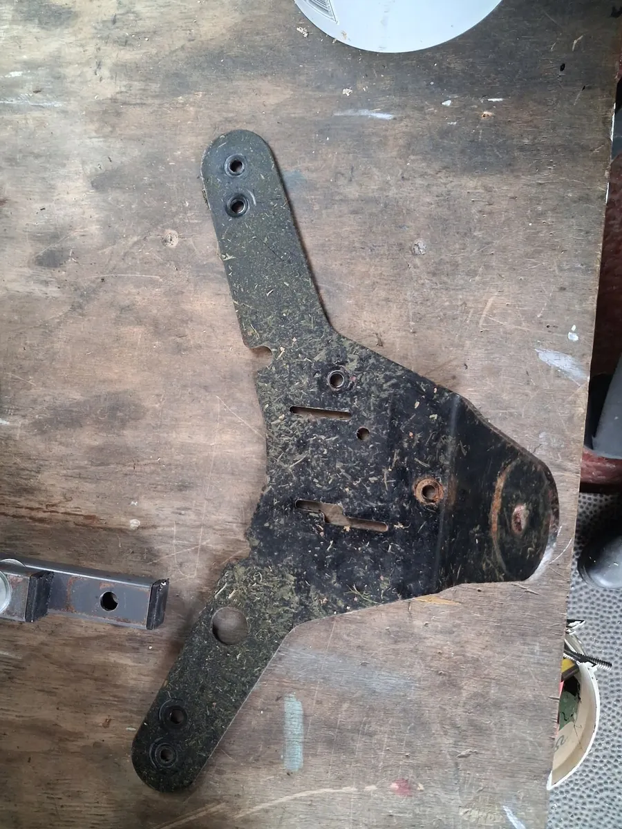 Garden Cart with towing hitch for ride on mower - Image 4