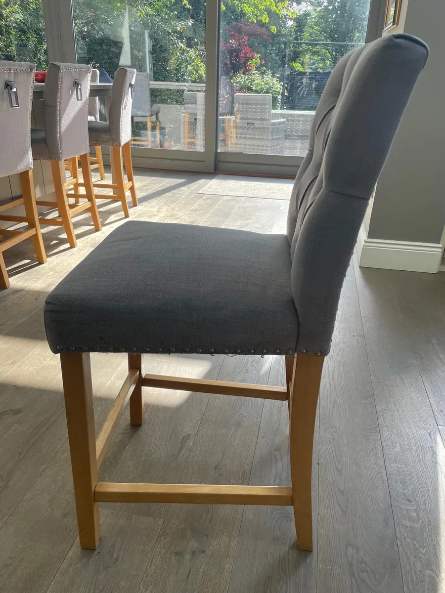 5 free counter chairs - Image 3