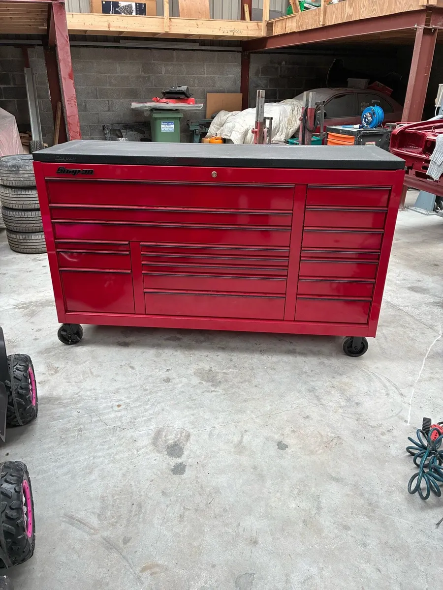 Snap on tool box - Image 1