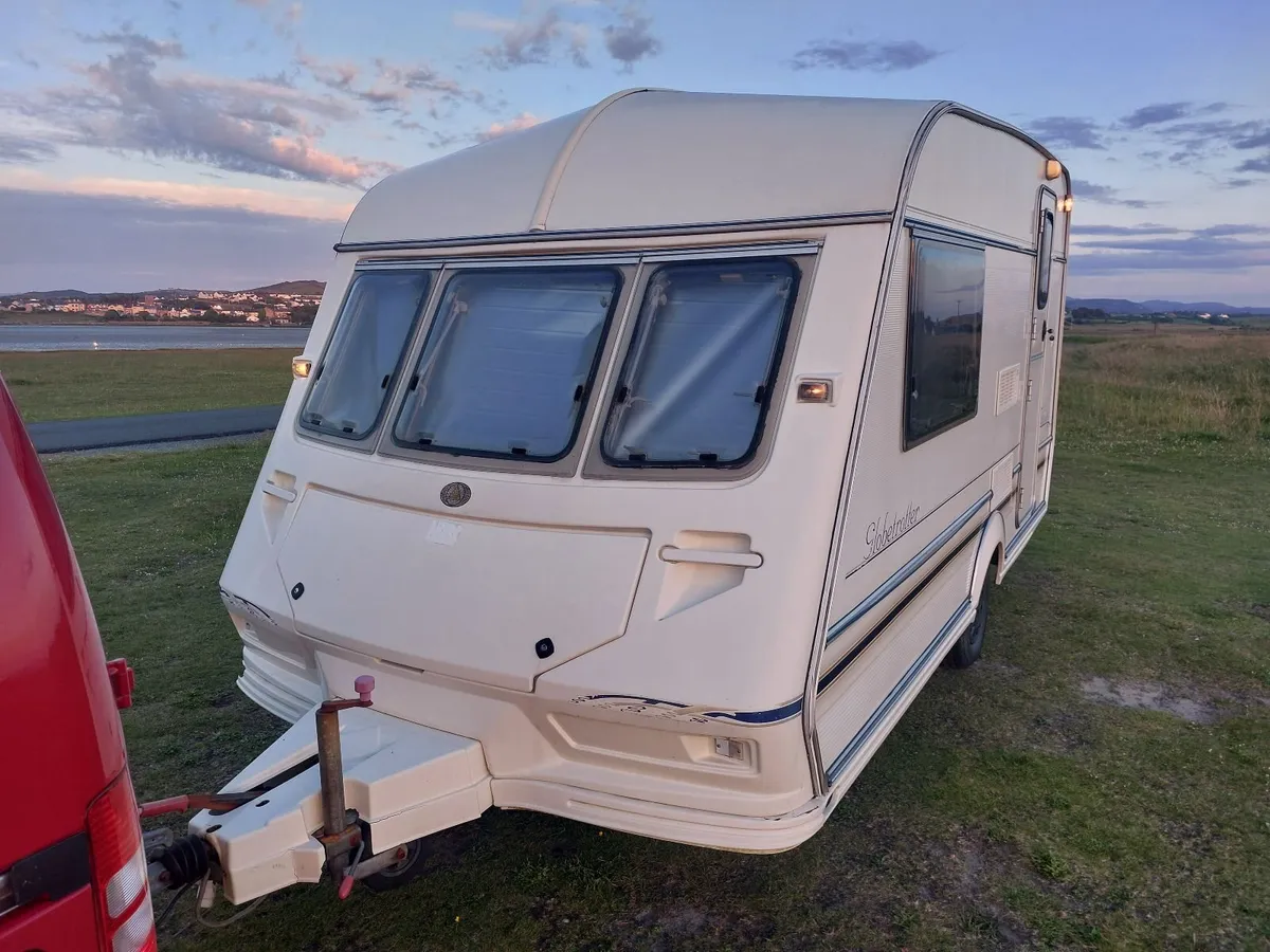 2 BERTH CARAVAN - Image 2