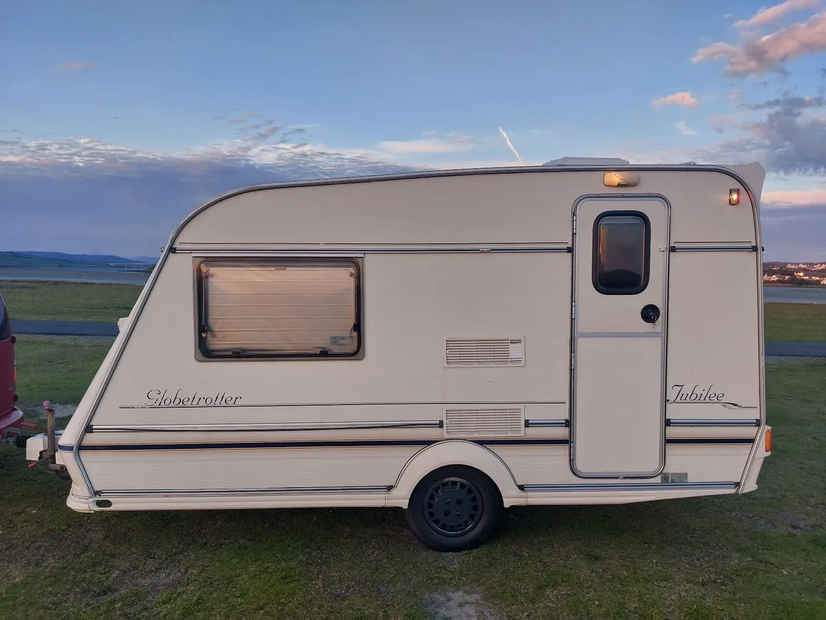 2 BERTH CARAVAN - Image 3
