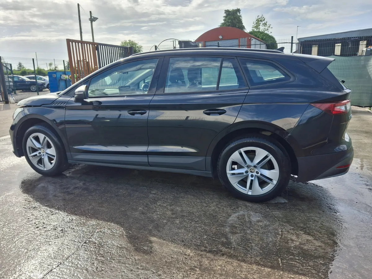 231 Skoda Enyaq 60 Ev  64km  58kwh - Image 4