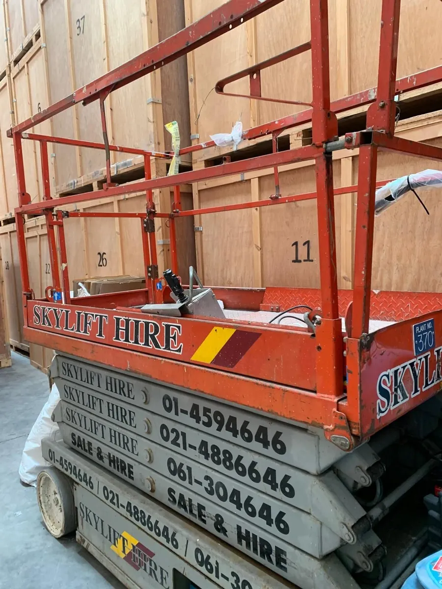 Scissor Lift For Sale - Image 1