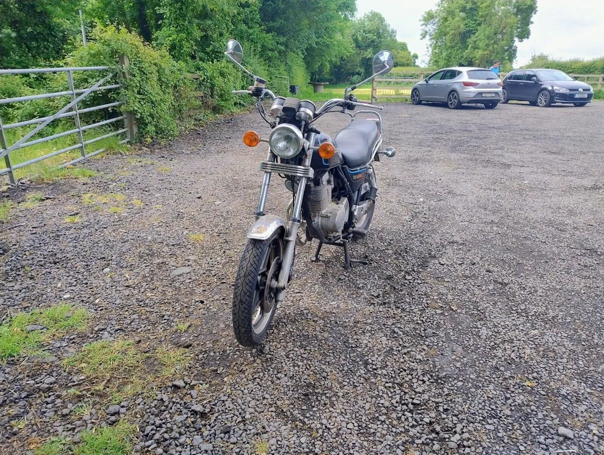 Suzuki GN400 1982 - Image 4