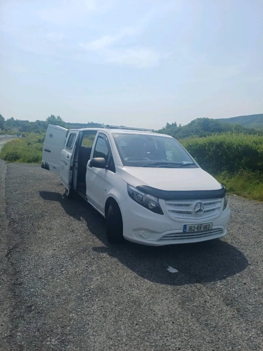 Camper van - Image 1