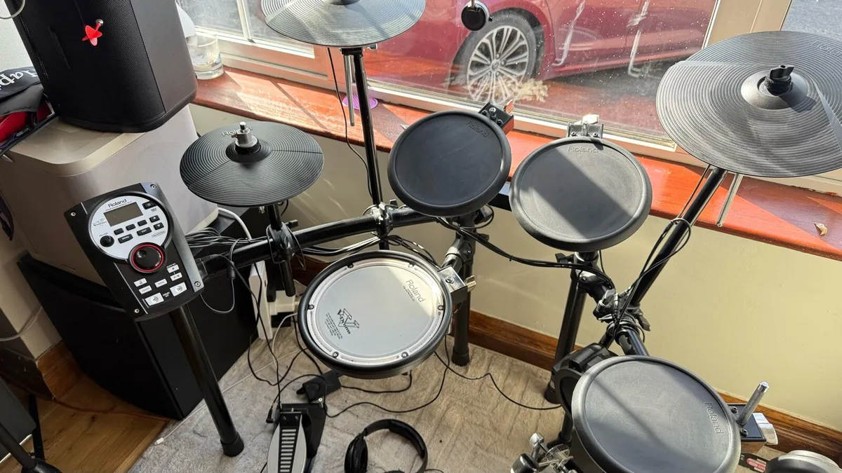 Roland TD-11 Drum kit - Image 2
