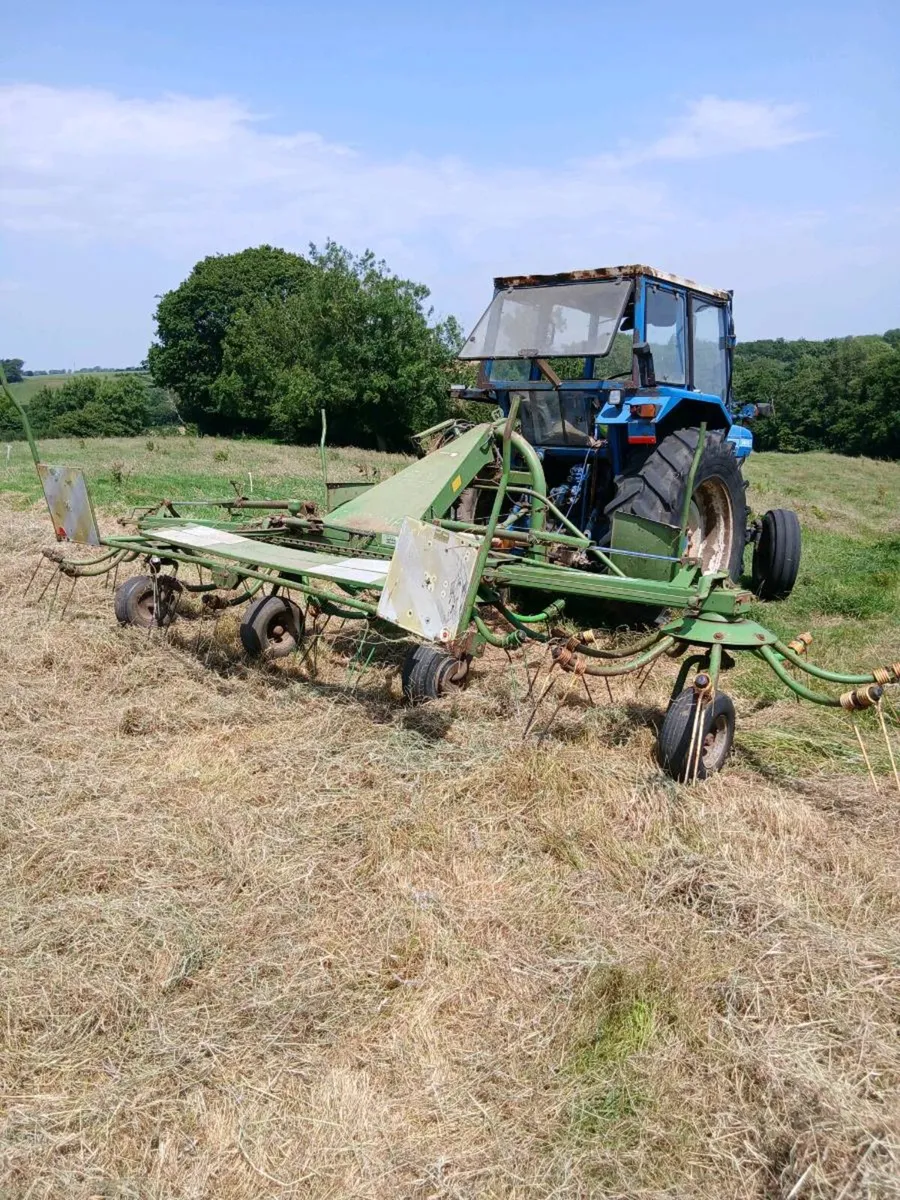 KRONE 5.5m 4 rotor tedder SWAPS - Image 2