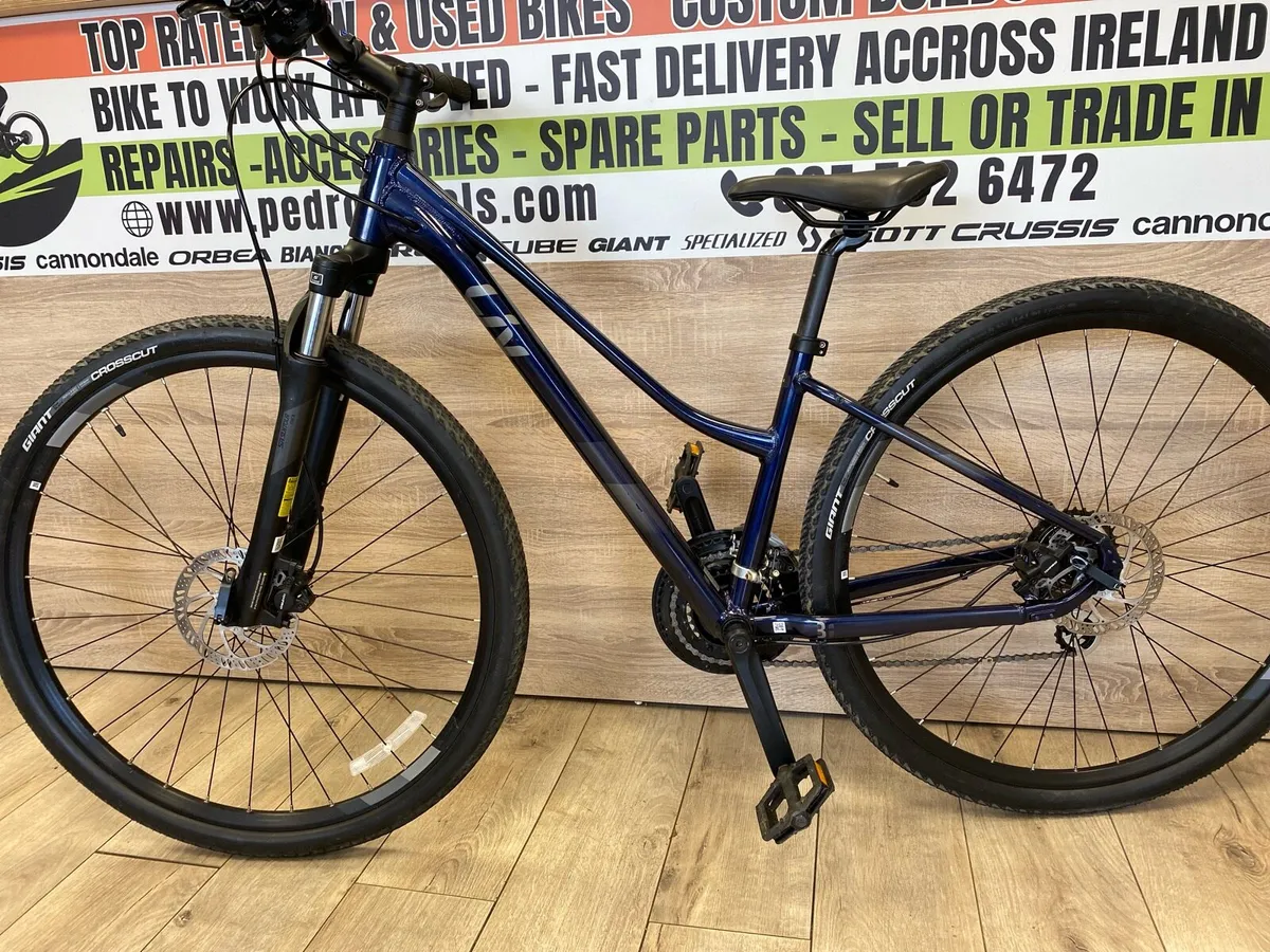 Giant Liv rove 4 (like new) - Image 4