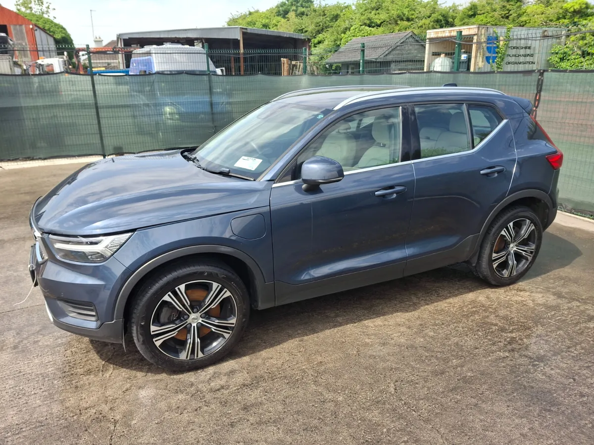 221 Volvo XC40  Phev T4 Inscription 1.5 Hybrid - Image 4