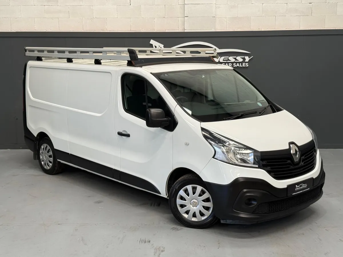 Renault Trafic 2019 LOW MILEAGE NEW CVRT - Image 3